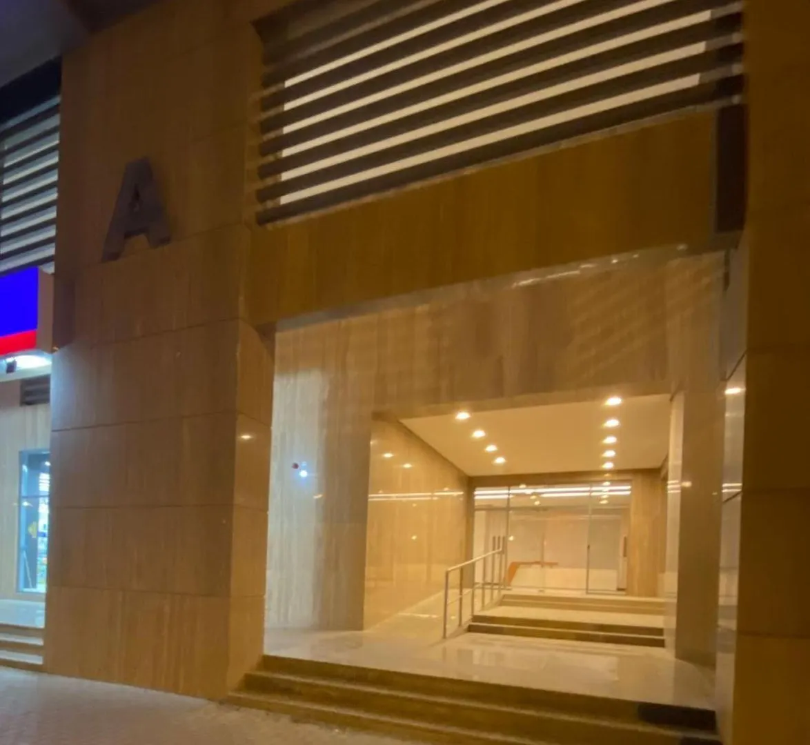 民宿 Private Room With Swimming Pool View In A New Building -Sharing Apartment 沙迦
